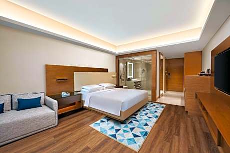 Guest room, 1 King Bed, Courtyard view
