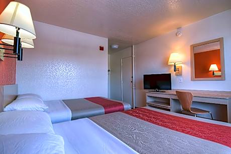 2 Full Beds | Non-Smoking
