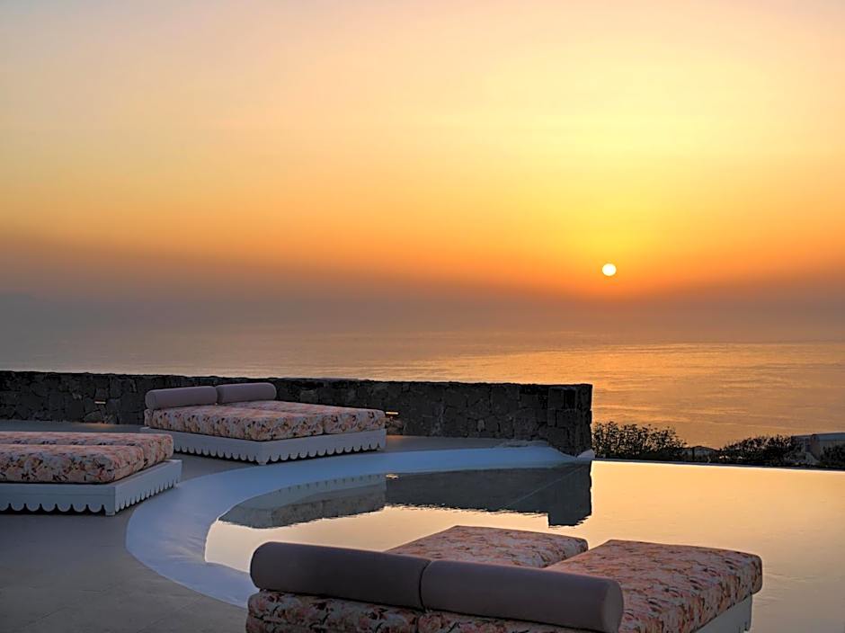 Cresanto Luxury Suites