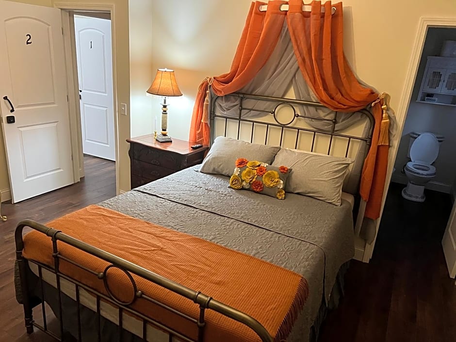 Holland Farmhouse Inn B&B