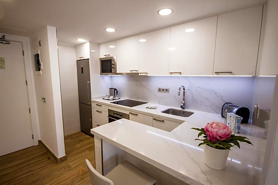 IG Nachosol Atlantic & Yaizasol by Servatur - Adults Only