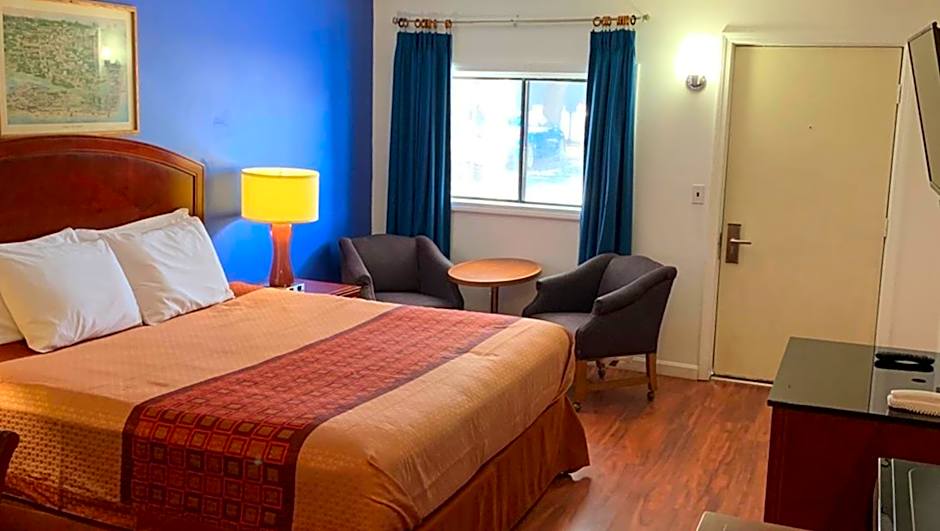 Hampton Motor Inn