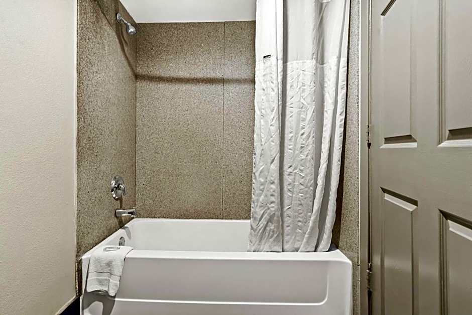 Days Inn by Wyndham Nacogdoches/SFA University/Downtown