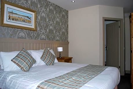 Classic Double Room - No Pets