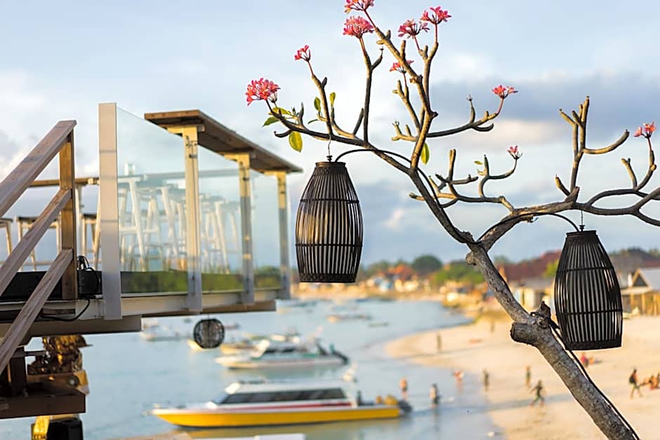 Ware Ware Surf Bungalow Lembongan