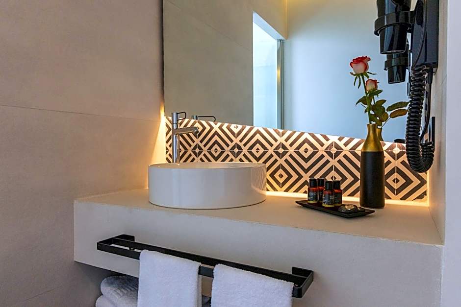 DIAGONAL HOTEL