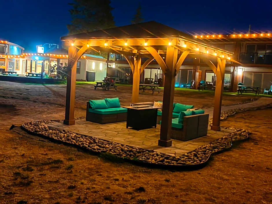 Sea Edge Beachside Hotel