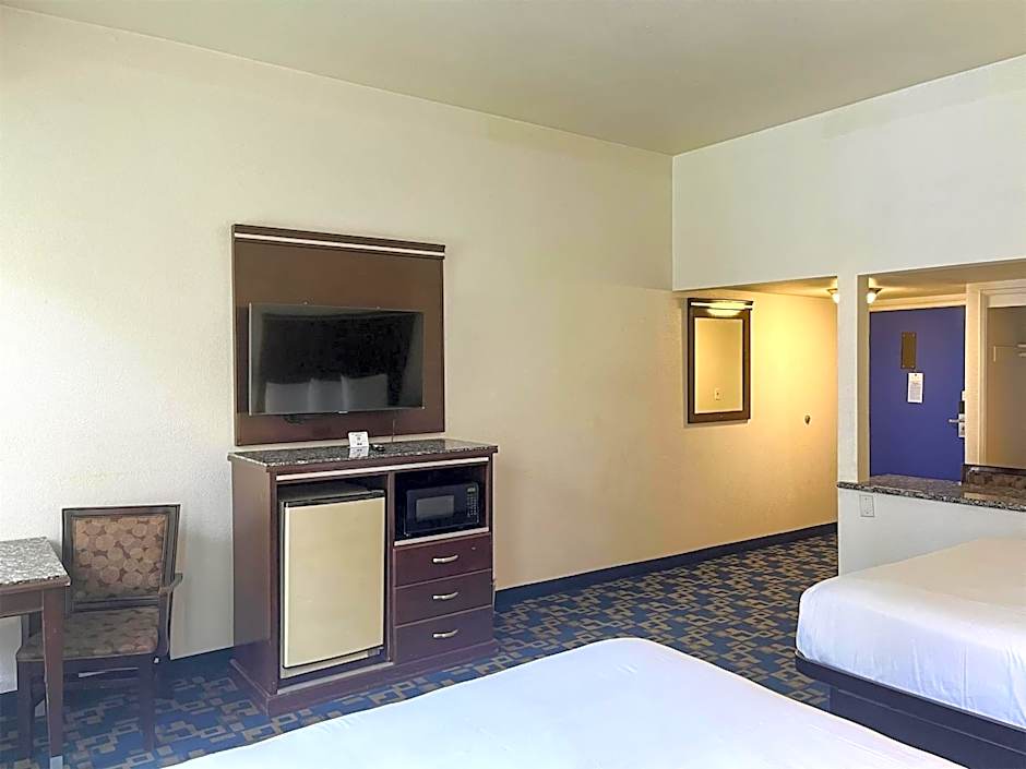 Oceanside, CA - Marina / Camp Pendleton