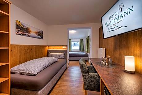 Deluxe Twin Room Type A