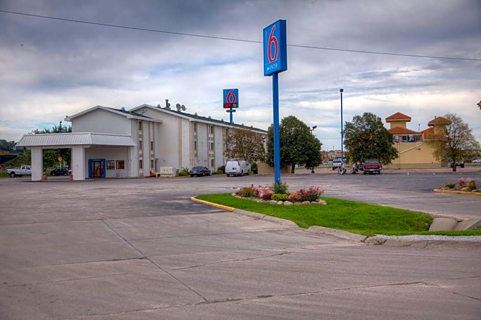 Motel 6-Council Bluffs, IA - Omaha East