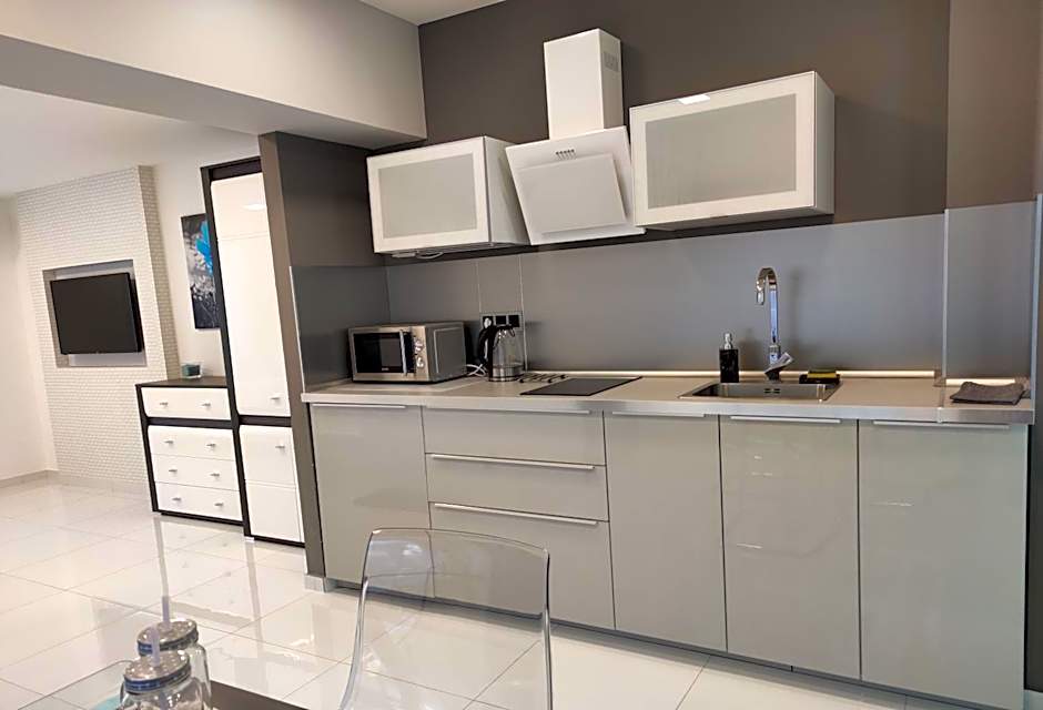 AQUA SOLAR APARTMANHÁZ