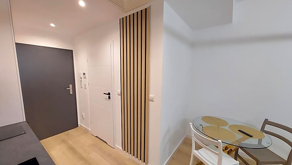 Poznań Plac Wolności 6 Bond