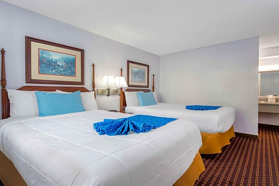 Travelodge by Wyndham Cape Cod Area