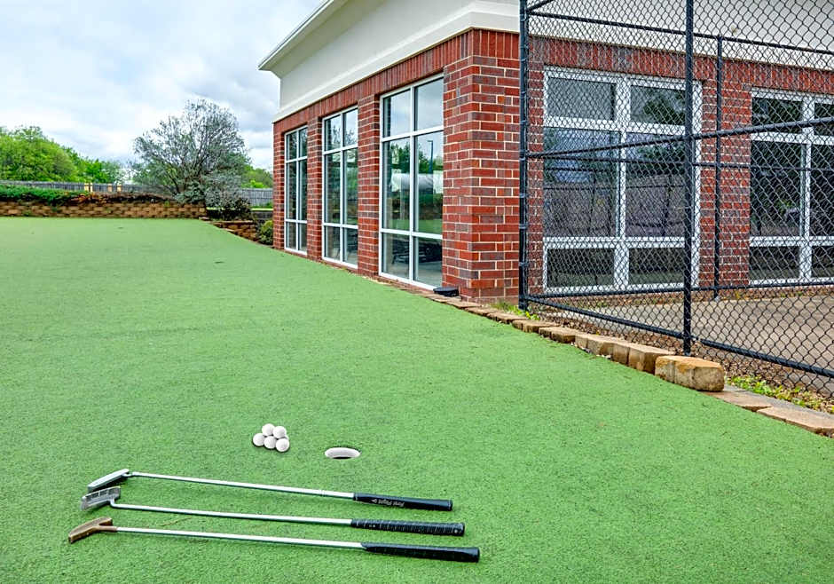 Holiday Inn Express Hotel & Suites Cleburne By IHG