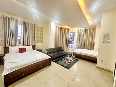 Deluxe Family Room