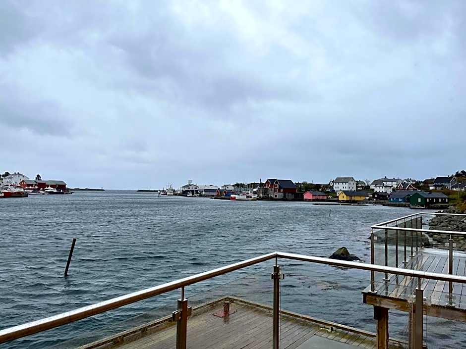 The Harbour House, dorm and twin, selfservice hostel