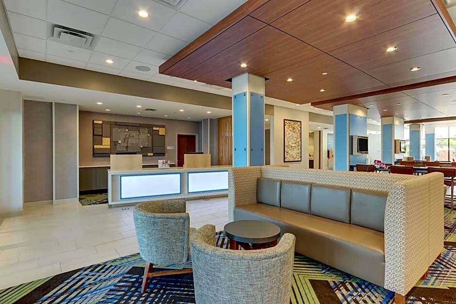 Holiday Inn Express Wilmington - Porters Neck By IHG