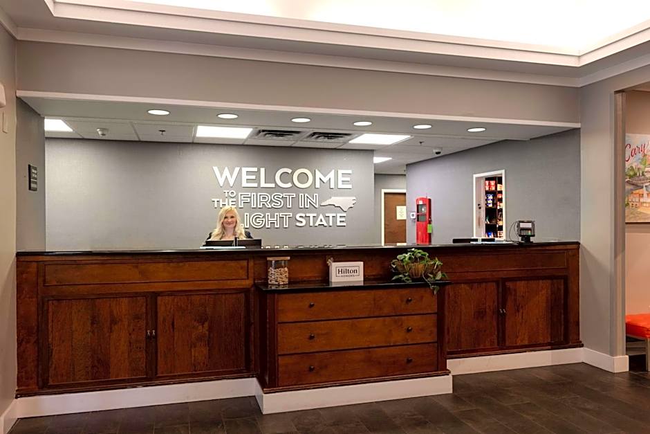 Hampton Inn By Hilton And Suites Raleigh/Cary I-40 (PNC Arena)
