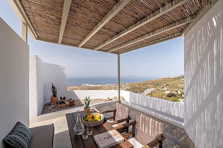 Blu Dot Tinos