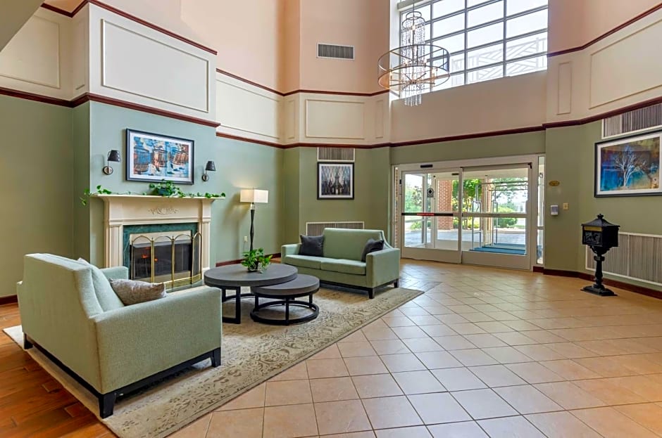 Best Western Plus Inn at Hunt Ridge