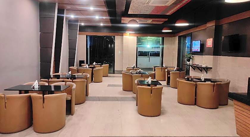 Max Hotels Prayagraj