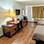 Travelodge by Wyndham Forsyth
