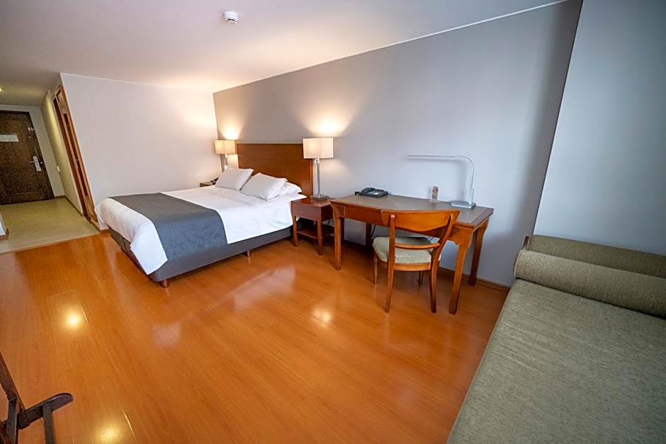 Hotel Estelar Suites Jones