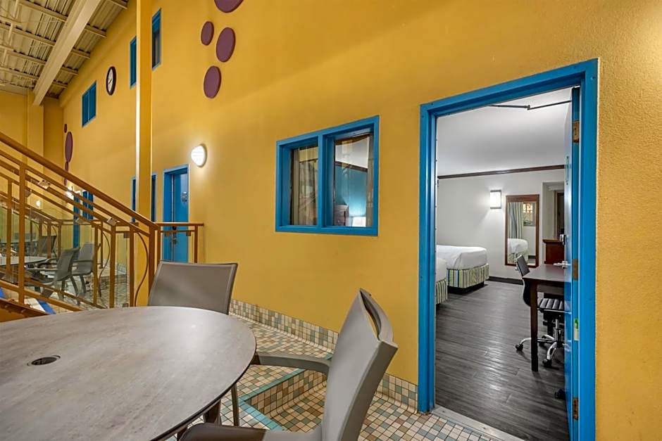 Best Western Plus Port O'Call Hotel