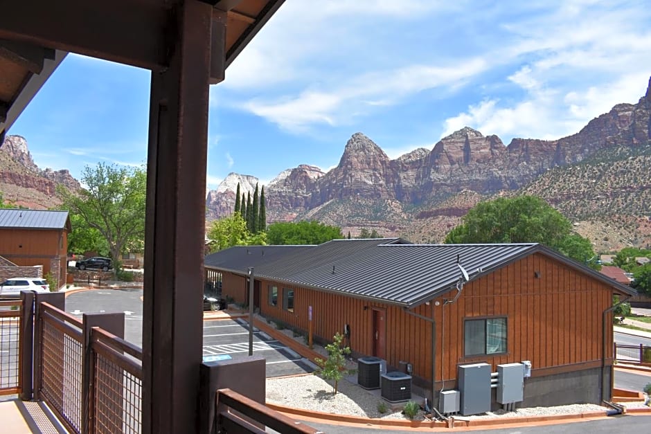 Zion Canyon Lodge