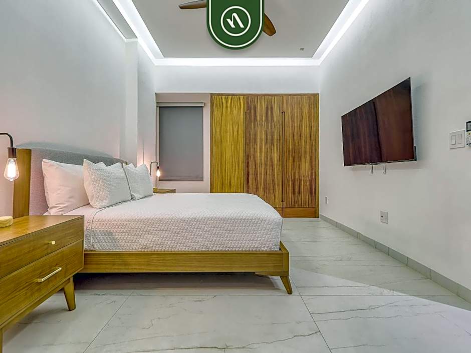 Amazing 1 BR Condo with Terrace - Rooftop Pool