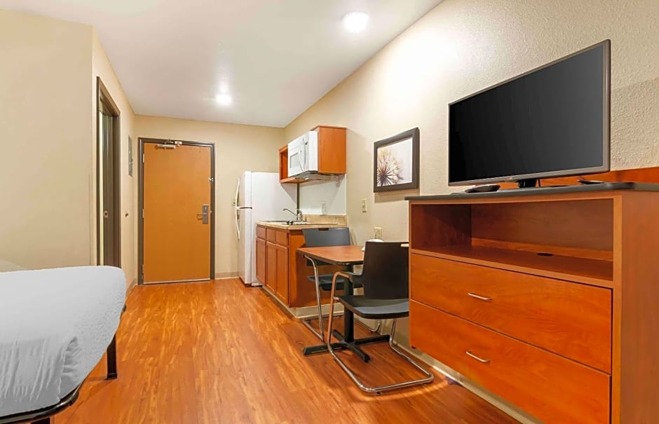 Extended Stay America Select Suites - Kansas City - Stadium