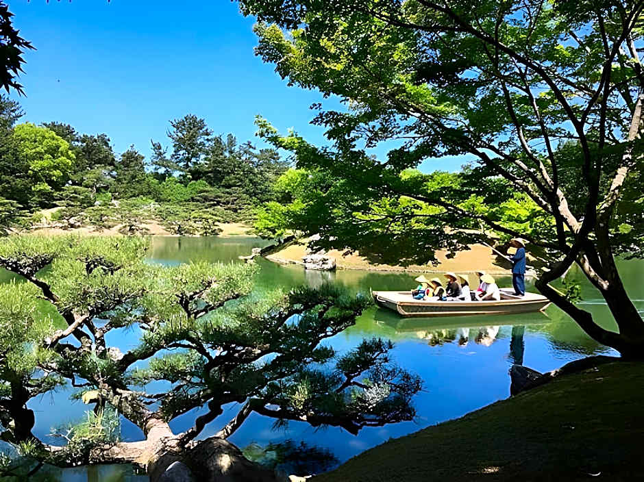 TRAVEL&BOOK HOTEL HULATONCABIN TAKAMATSU
