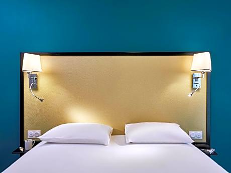 Superior One-Bedroom Apartment (4 Adults)