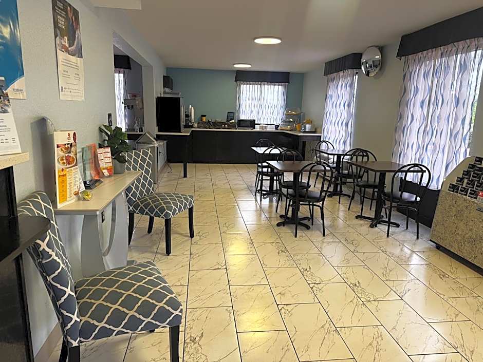 Days Inn by Wyndham Lake City I-10