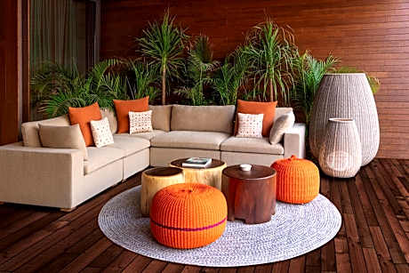 Beachfront Terrace Pool Suite