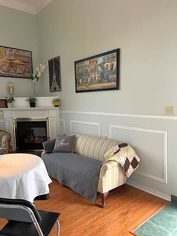 The Jypsy Inn Chambre Damour Bracebridge