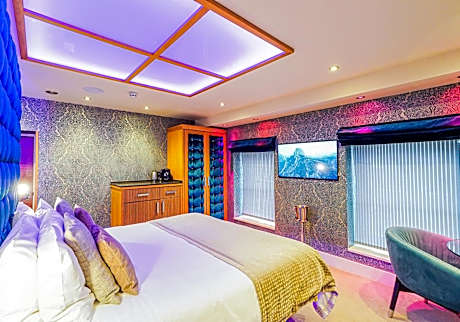King Suite with Spa Bath