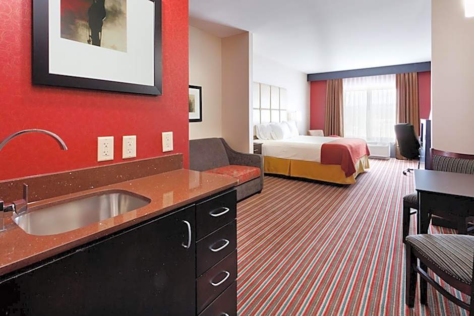 Holiday Inn Express & Suites Northeast By IHG