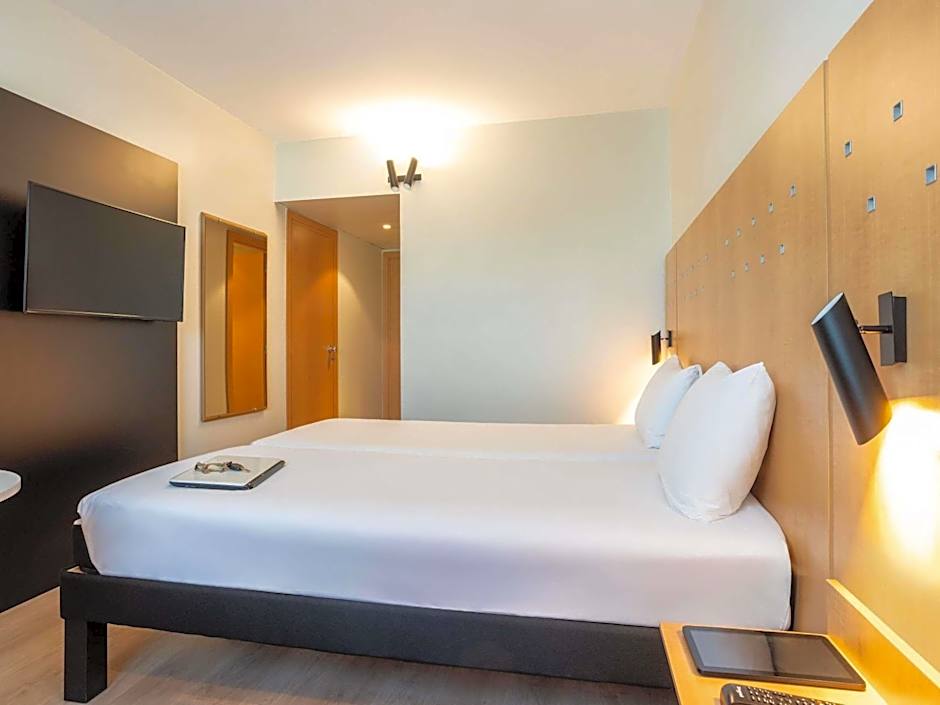 ibis Madrid Alcala de Henares La Garena