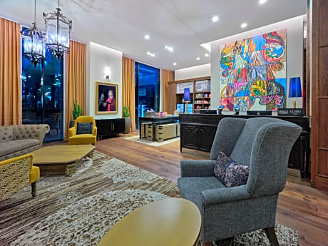 The Peregrine Omaha Downtown Curio Collection By Hilton