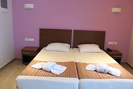 Double or Twin Room with Side Sea View