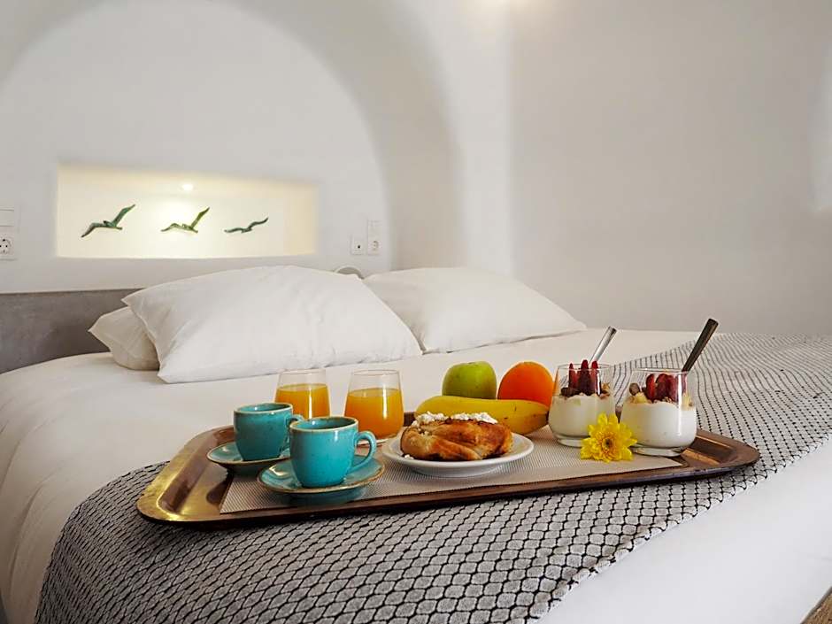 Danae Suites Santorini