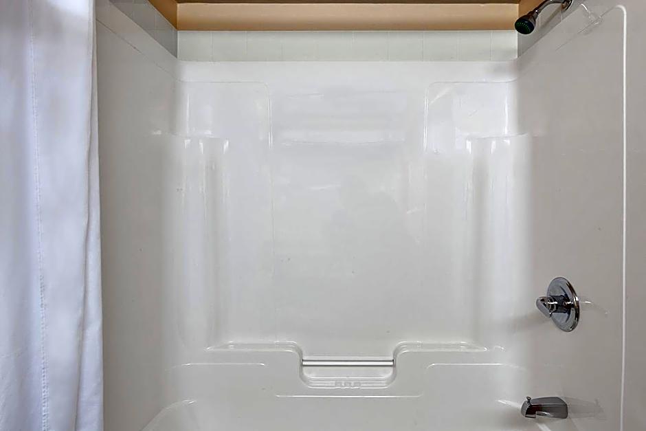 Super 8 by Wyndham Caraquet