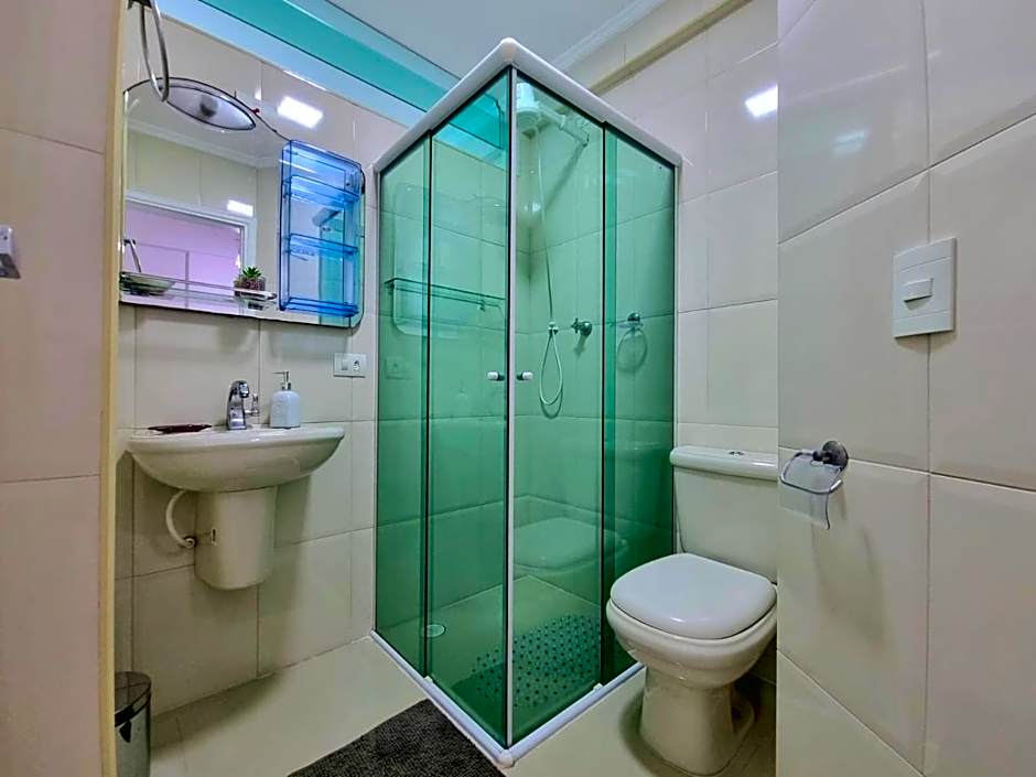 Apartamento Guarujá, Frente Mar, Pé na areia, moderno!!!