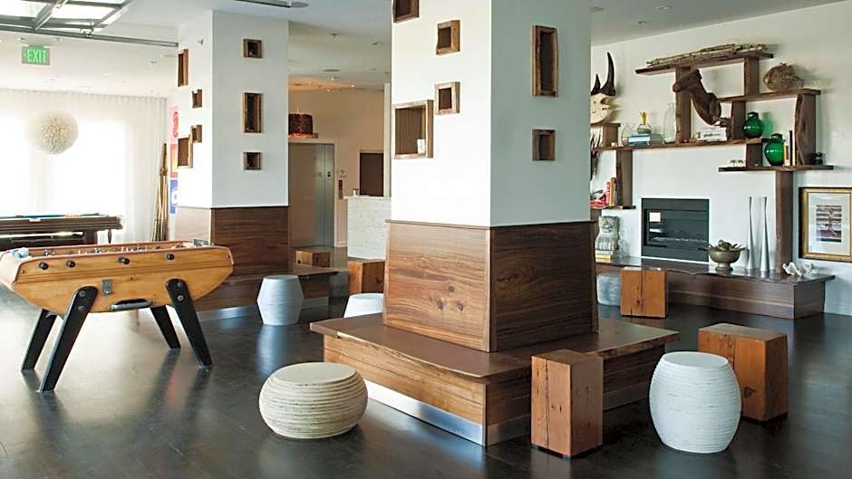 Bungalow Hotel