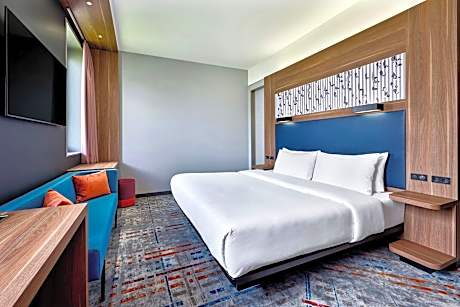 Urban, Room, 1 King Bed, City View