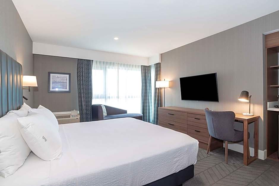 Sandman Signature Saskatoon South Hotel