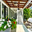 Hickory Falls Inn