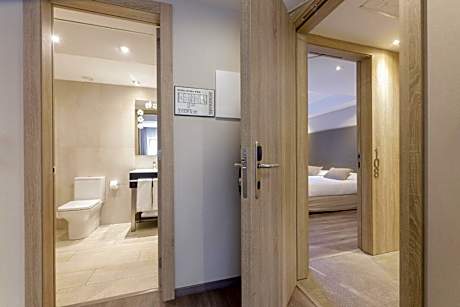 Family Room with Mountain View