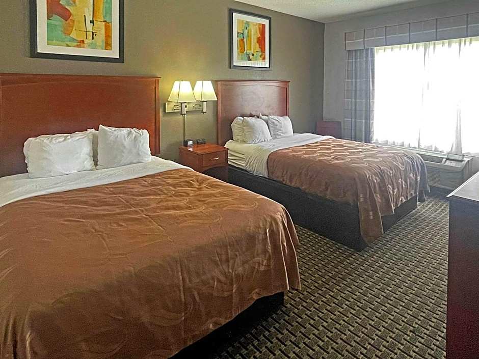 Quality Inn & Suites Cincinnati Sharonville
